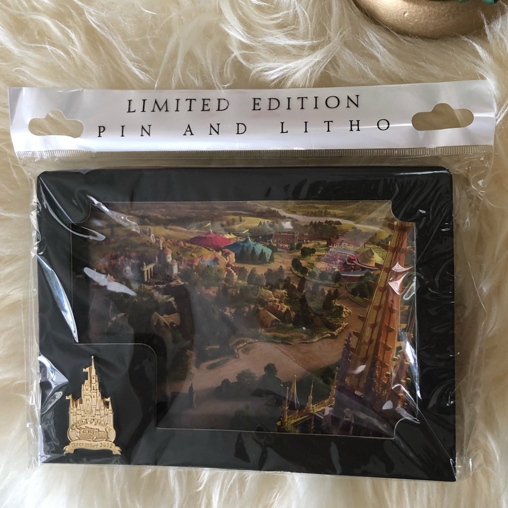 Limited Release WDW New Fantasyland Pin & …